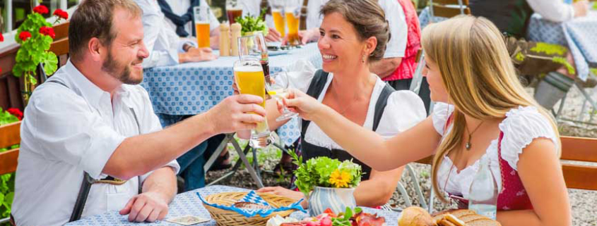 Bayrische Brotzeit im Biergarten