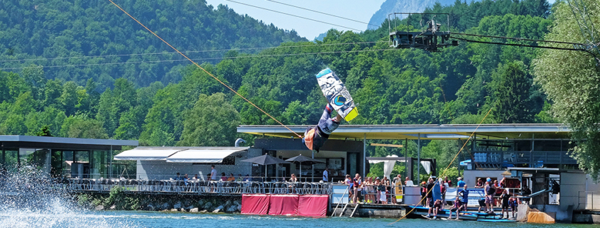 Liftanlage für Wasserski und Wakeboard am Hödenauer See